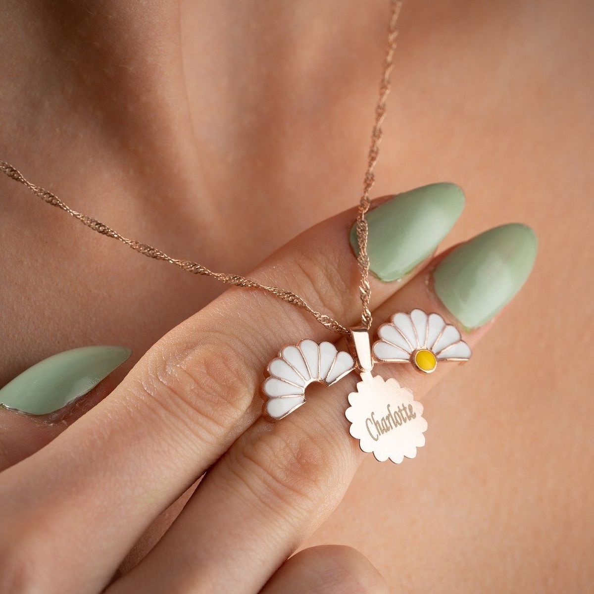 Collar Personalizado: Flor de Recuerdos
